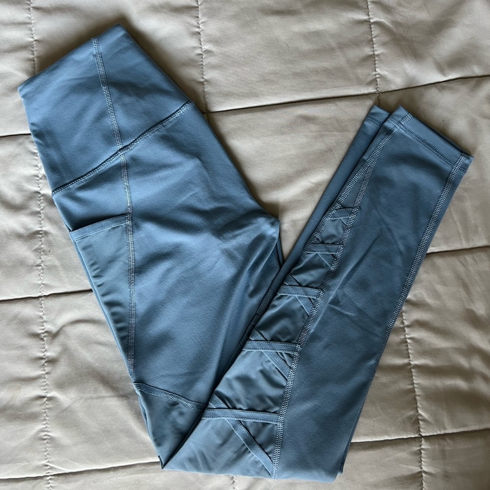 VS Knockout Tight Leggings- Size XS